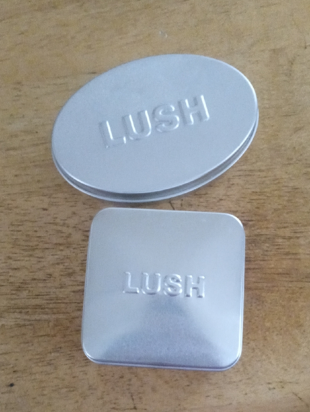 Lush Silver Embossed Oval and Square Tin Trio-Style Set